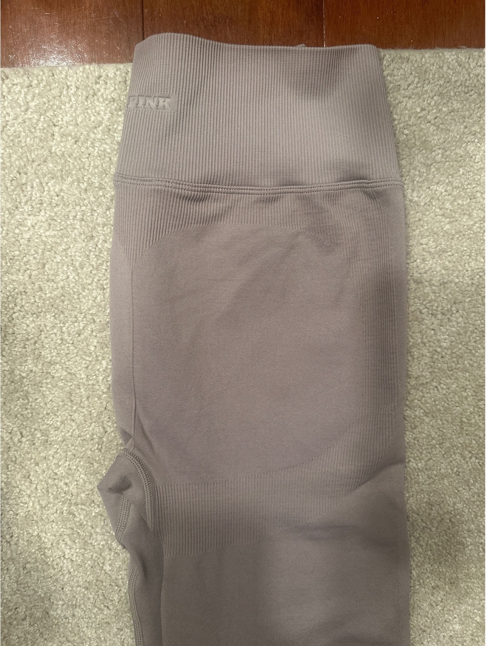 (5)PINK Victoria's Secret Medium Regular High-Waisted Leggings in Mauve